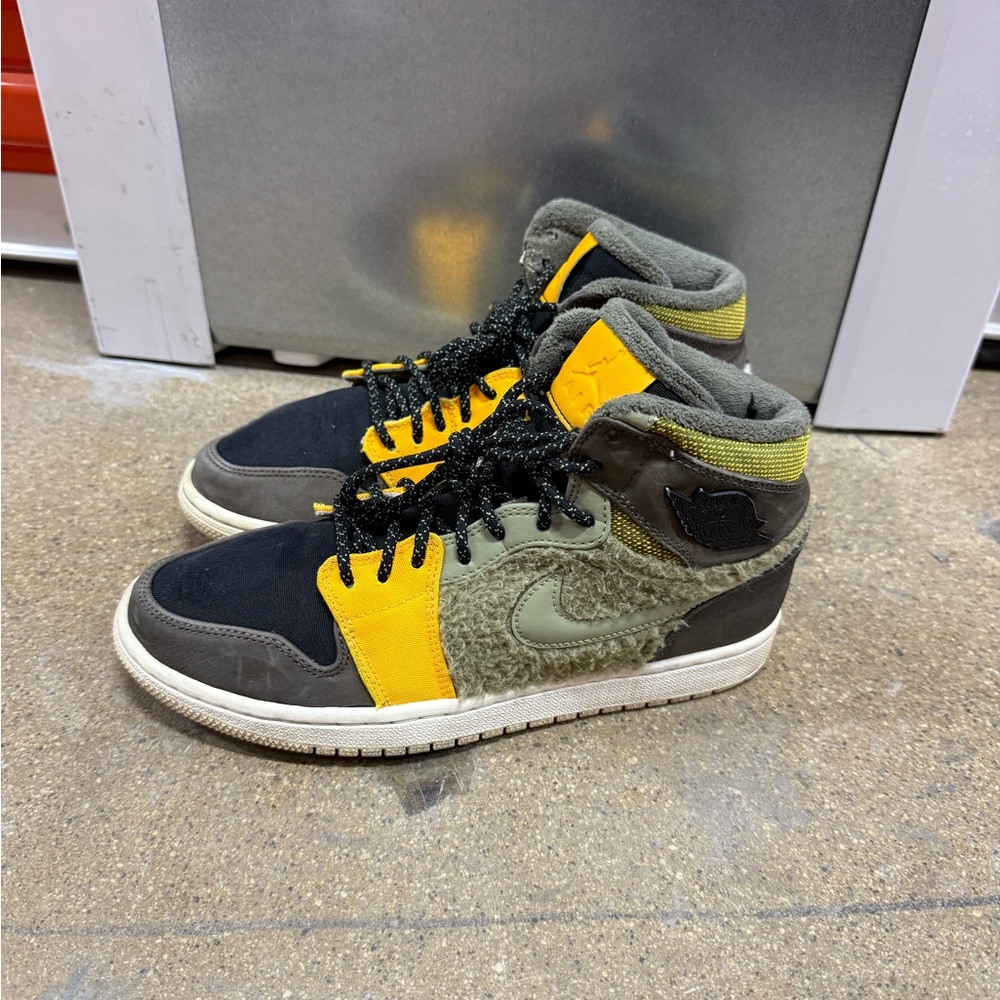 Nike Air Jordan 1 High-Top Sneakers in Olive Green, Yellow & Black